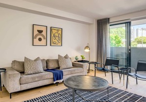 Modern Apartment in Sea Point (G on S)