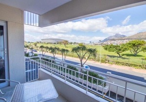 Mouille Point Mountain View 2 Bedroom