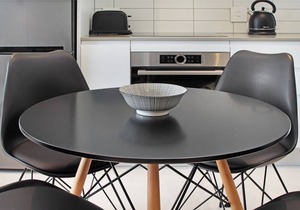 New De Waterkant Apartment with Mountain Views