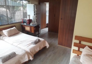 Nice Family Room with kitchenette