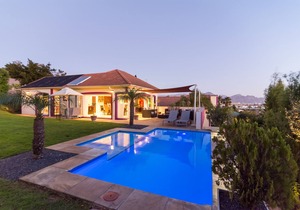 Pink Rose Guesthouse & Spa | FOR MEN ONLY | Room 2 apartment