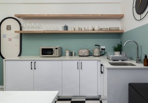 Retro Chic living in heart of Sea Point