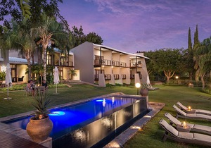 River Place Manor - Deluxe Double or Twin Room