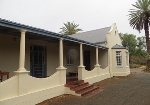 Roode Bloem Farm House