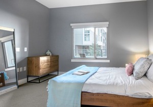Roomy Mission Bay 2BR, w/ Gym, Pool, near Caltrain, by Blueground