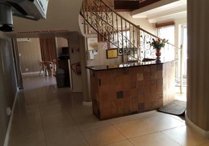 Savoy Lodge with Breakfast included! - nice Budget Triple Room 2