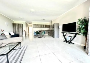 Spacious Modern 1 bedroom apartment near Canal Walk