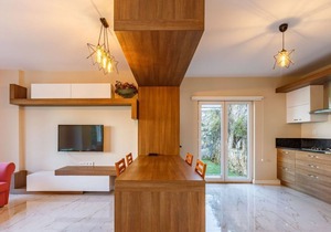 Spacious Villa with Pool and Garden in Kartepe