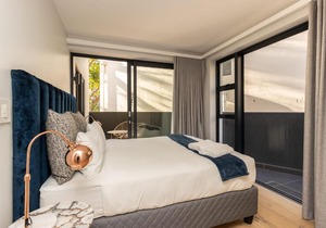 Stunning 3-Bed Apartment w/Balconies Pool in Cape Town