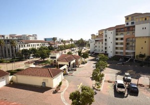 The Island Club Apartment