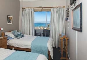 Tranquil sea-view escape