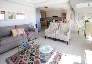 Trendy apartment in Fresnaye Cape Town