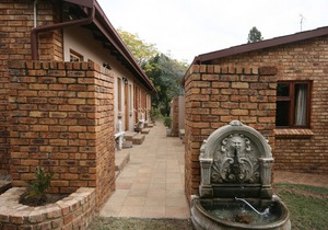 Twin Self-Catering Accommodation in Johannesburg, Fourways