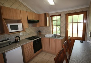 Two Bedroom Self-Catering Unit in Johannesburg, Fourways (Sleep 4)