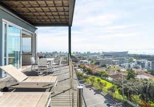 Vertigo Views in Vibey Central Green Point
