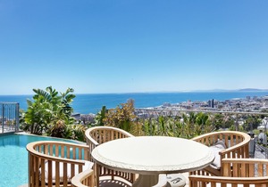 Villa Lyn in Fresnaye with ocean and mountain views (2 swimming pools)
