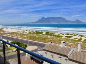 Nautica | Bloubergstrand