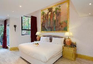 Villa Simonne | Houghton Estate