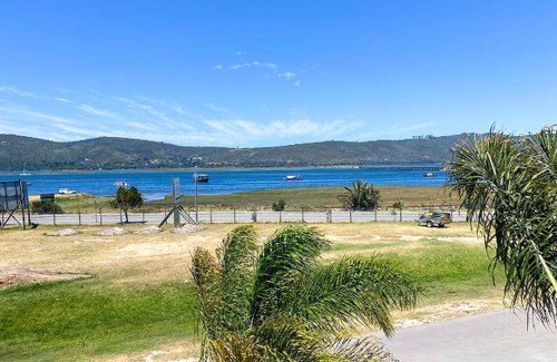 Knysna Central Apartment | 100 m² Apartment ∙ 2 bedrooms ∙ 4 guests
