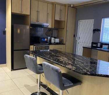 Beacon Bay Apartment | 100 m² Apartment ∙ 3 bedrooms ∙ 6 guests