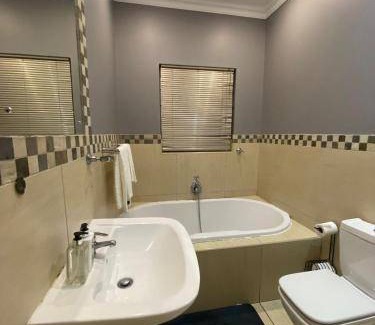 Beacon Bay Apartment | 100 m² Apartment ∙ 3 bedrooms ∙ 6 guests