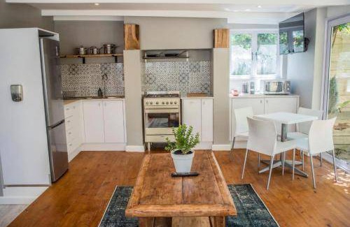 Hermanus Apartment | 100 m² Apartment ∙ 1 bedroom ∙ 2 guests