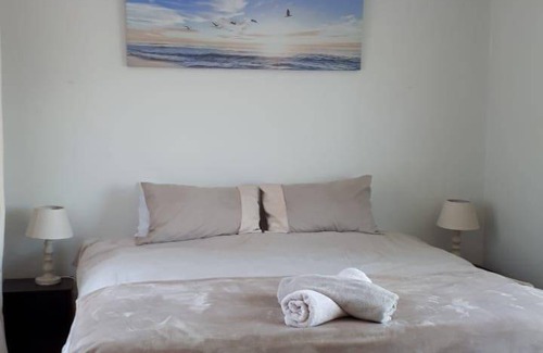 Durban North Apartment | 100 m² Apartment ∙ 2 bedrooms ∙ 4 guests