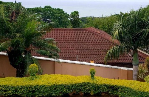 Umtentweni Apartment | 100 m² Apartment ∙ 5 bedrooms ∙ 10 guests