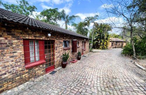 Hazyview House | 100 m² Farmhouse ∙ 2 bedrooms ∙ 6 guests