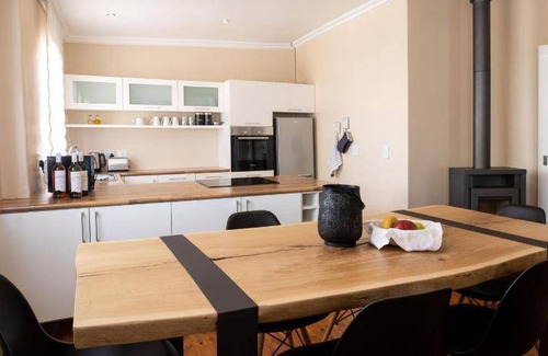 Drakenstein House | 100 m² House ∙ 2 bedrooms ∙ 5 guests