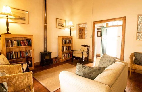 Graaff-Reinet House | 100 m² House ∙ 2 bedrooms ∙ 4 guests