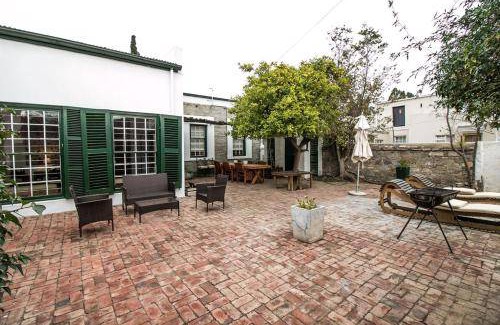 Graaff-Reinet House | 100 m² House ∙ 4 bedrooms ∙ 8 guests