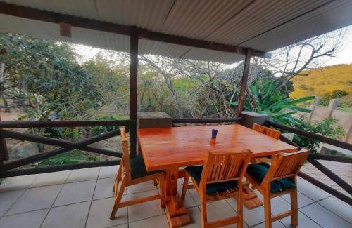 Nelspruit Cabin | 100 m² Lodge ∙ 2 bedrooms ∙ 8 guests