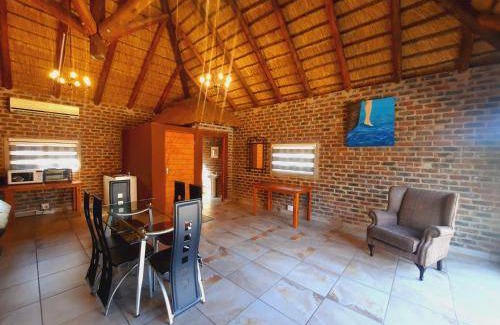 Nelspruit Cabin | 100 m² Lodge ∙ 2 bedrooms ∙ 8 guests