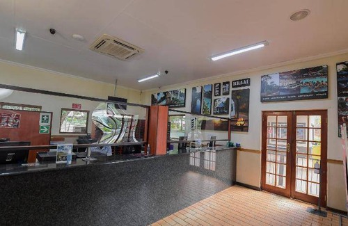 Buffelspoort Resort | 100 m² Resort ∙ 3 bedrooms ∙ 8 guests