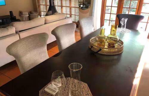 Baileys Muckleneuk Bed & Breakfast | 100 m² Bed and breakfast ∙ 2 guests