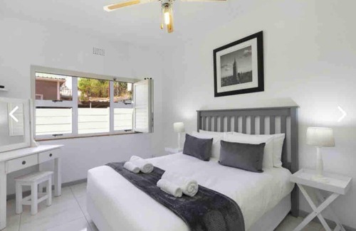 Gordons Bay Central House | 100 m² House ∙ 2 bedrooms ∙ 4 guests