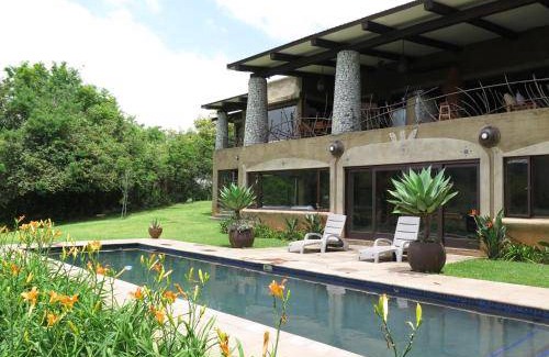 Ligfontein Cabin | 1000 m² Lodge ∙ 6 bedrooms ∙ 16 guests