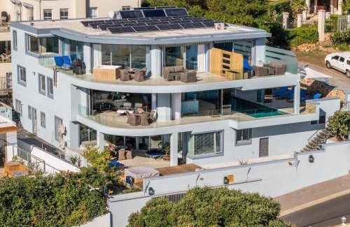 Plettenberg Bay Bed & Breakfast | 1004 m² Bed and breakfast ∙ 5 bedrooms ∙ 10 guests