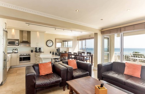 Mouille Point Apartment | 101 m² Apartment ∙ 2 bedrooms ∙ 4 guests