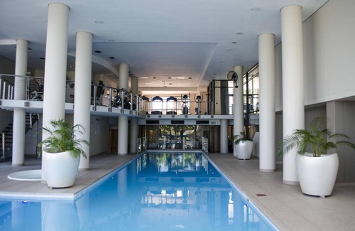 Century City Apartment | 103 m² Apartment ∙ 2 bedrooms ∙ 127 guests