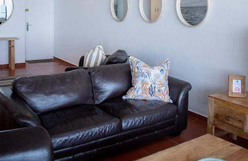 Shaka's Rock Apartment | 107 m² Apartment ∙ 2 bedrooms ∙ 4 guests