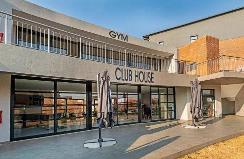 Ekurhuleni Apartment | 110 m² Apartment ∙ 3 bedrooms ∙ 6 guests