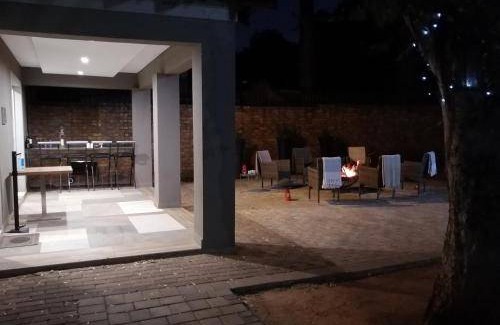 Centurion House | 110 m² House ∙ 2 bedrooms ∙ 6 guests