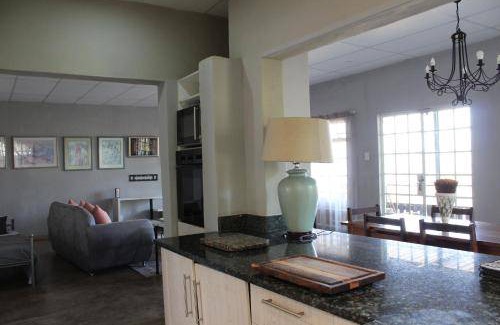 Nelspruit House | 110 m² House ∙ 3 bedrooms ∙ 5 guests