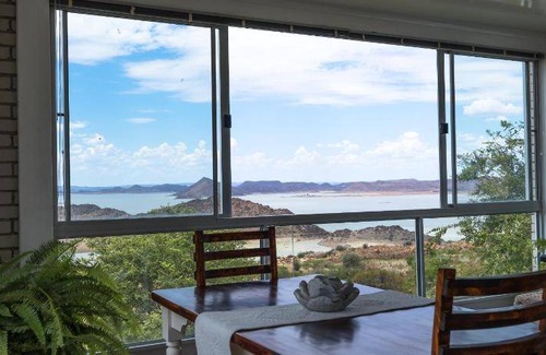 Gariepdam Cabin | 110 m² Lodge ∙ 6 guests