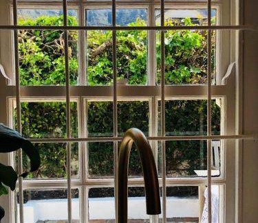 Newlands House | 115 m² House ∙ 2 bedrooms ∙ 4 guests