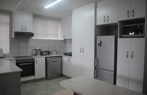 Kingsborough Apartment | 12 Capri