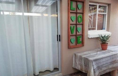 Beaufort West Apartment | 12 m² Apartment ∙ 1 bedroom ∙ 2 guests