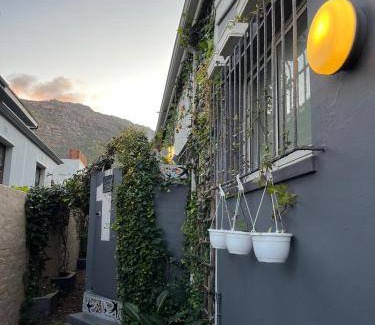 Muizenberg Apartment | 12 m² Apartment ∙ 1 bedroom ∙ 2 guests